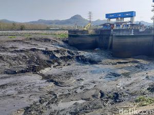 Bendungan Sengguruh Malang Dikuras, Pengerukan Sedimen Ditarget 10 Hari