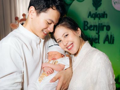 Adhisty Zara Gelar Akikah, Tsaqib Jelaskan Alasan Gak Tutupi Wajah Anak