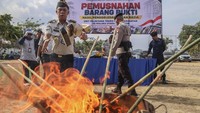 Barang Bukti Hasil Penggeledahan Lapas Malut Dimusnahkan