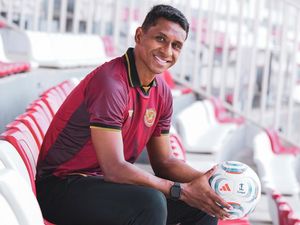 Java United Rekrut Bek Asal Brasil Clyelton Santos