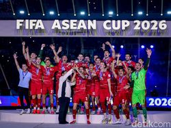 Video: Euforia Timnas Indonesia Angkat Trofi FIFA ASEAN Cup 2026