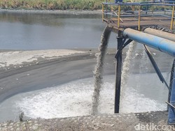 Warga Cemas Sedimentasi Lumpur Sidoarjo Bikin Tanggul Sungai Porong Jebol