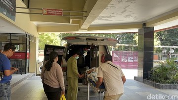 Trauma Inhalasi, 2 Korban Ledakan Pakuwon City Dirujuk ke RSUD Dr Soetomo