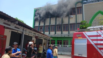 Panti Asuhan Muslimat NU Kudus Terbakar, 3 Anak Sempat Terjebak