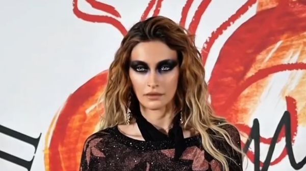 Paris Jackson Curi Atensi di Show Vivienne Westwood, Rias Mata Hitam Bak Rakun