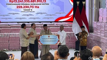 Prabowo Saksikan Penyerahan Uang Rp 13,24 T Hasil Penertiban Kawasan Hutan