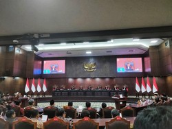 MK Tak Terima Gugatan Diskualifikasi Gibran Meski Terbukti Tak Punya Ijazah