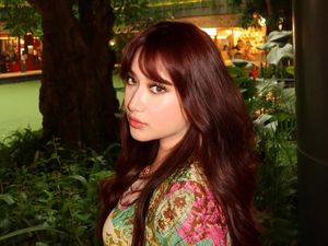 Penampilan Putri Cindy Fatikasari Curi Perhatian