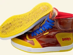 Sneakers Rasa Pancake! Sepatu Ini Beraroma Sirup dan Berhadiah Makanan