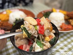 Dapur Mama Cafe: Ngeunah! Makan Seblak di dalam Rumah Mewah di Kemang