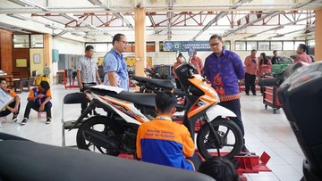 HUT ke-81, Pemprov Jatim Beri Layanan Servis Gratis untuk 8.100 Motor