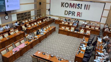 Komjak Usul Diberi Kewenangan Penyelidikan Internal di RUU Perampasan Aset