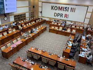 Komjak Usul Diberi Kewenangan Penyelidikan Internal di RUU Perampasan Aset