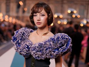 Video: Bedah Look ala Human Barbie Lisa BLACKPINK di Paris Fashion Week