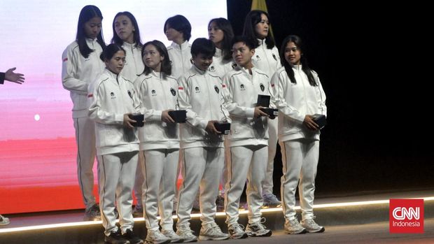 Penyerahan apresiasi PBSI untuk atlet Asian Games 2026 Penyerahan apresiasi PBSI untuk atlet Asian Games 2026. (CNN Indonesia/Putra Permata Tegar Idaman)