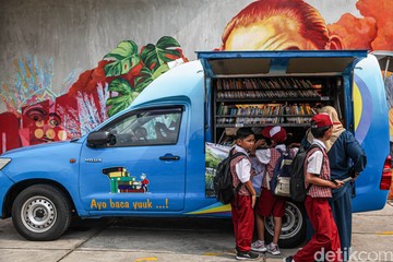 Perpustakaan Keliling Bahtera LiteraSEA Bangkitkan Semangat Literasi Pelajar