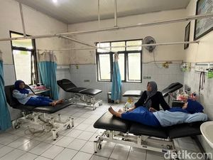 Kesaksian Siswi Mojokerto Keracunan MBG: Sate Ayamnya Asam-Bau Tak Sedap