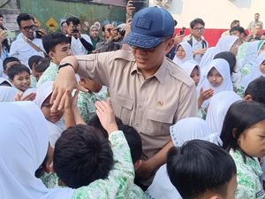 Kunjungi SD-SMA di Bogor, Sugiono Pastikan Revitalisasi dan Digitalisasi