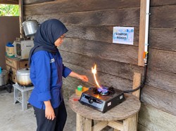 Tim Ekspedisi Patriot Sulap Kotoran Sapi Jadi Biogas di Manokwari Selatan
