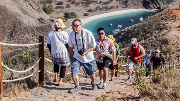 TN Komodo Makin Diburu Wisatawan, Kunjungan Tembus 379 Ribu Orang