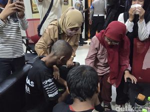4 ABK Korban Penganiayaan KM Maulana Dipulangkan, Tangis Keluarga Pecah