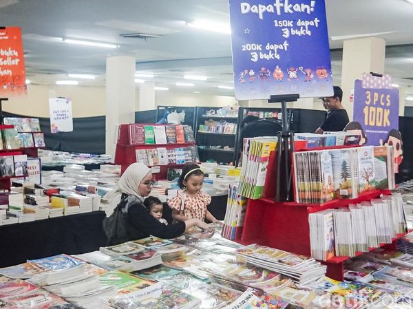Berburu Bacaan Hemat, Buku Mulai Rp10 Ribu Hadir di Blok M Hub