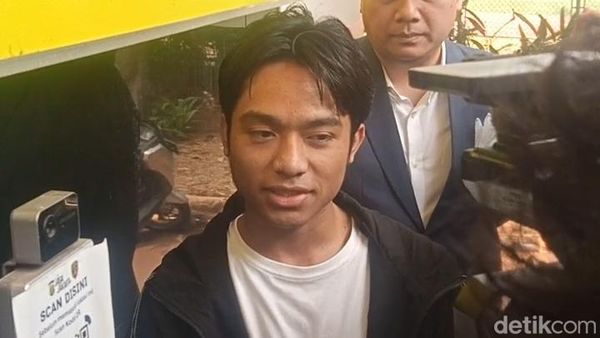 Sikap Betrand Peto Jalani Pemeriksaan Kasus Dugaan Kekerasan Seksual