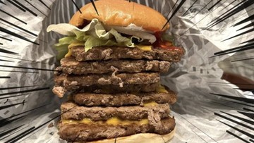 Gokil! Burger Baru Wendy's Berisi 7 Patty dan Mengandung 2.614 Kalori