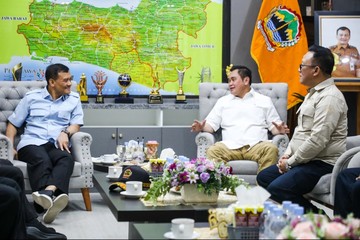 Jateng Masifkan Penanaman Mangrove Sebelum Pembangunan Giant Sea Wall