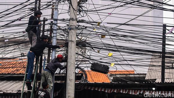 Kabel Semrawut Ditertibkan untuk Wujudkan Jakarta Lebih Rapi