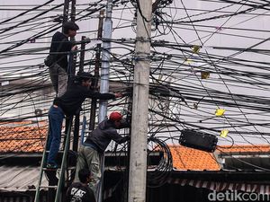 Kabel Semrawut Ditertibkan untuk Wujudkan Jakarta Lebih Rapi