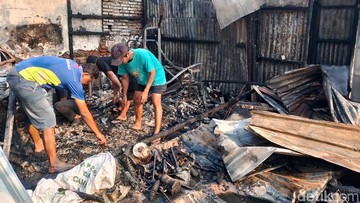 Bengkel di Surabaya Hangus Terbakar Saat Pekerja Panaskan Sekop