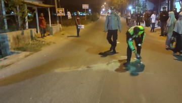 Lansia Tewas Tertabrak Pemotor saat Menyeberang Jalan di Mojokerto
