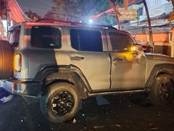 Detik-detik Tabrakan Maut GMW Tank di Jakbar hingga Motor Nyangkut di Parit