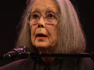 Komite Nobel Sastra: Gak Ada yang Menulis Seperti Anne Carson