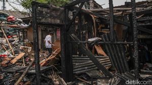 Sisa-sisa Kebakaran Permukiman Padat di Penjaringan Jakut