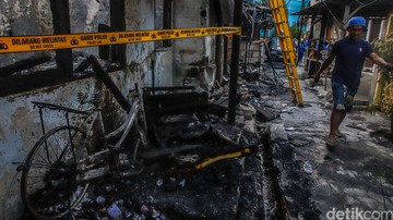 Suasana Pascakebakaran di Kemayoran, Hanguskan 8 Rumah dan Kios