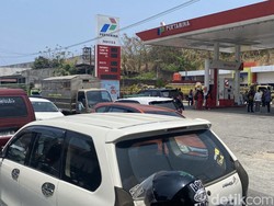 Antrean Solar di SPBU Parepare Picu Macet, Truk Mengular ke Jalan