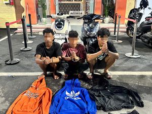 Komplotan Remaja Bersajam Pakai Hasil Begal Warga untuk Biayai Keluarga Pacar
