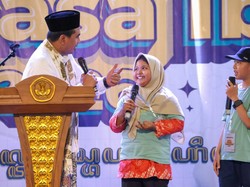 Bisa Hitung Pakai Bahasa Jawa, 2 Siswa SD Dapat Hadiah dari Taj Yasin