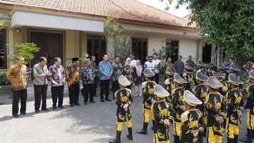 Pesan Pak Yes untuk 8 Kontingen Forbasi Lamongan di Kejurda 2026