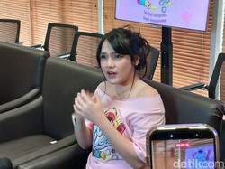 Davina Karamoy Belajar Jadi Pegawai Salon demi Proyek Baru