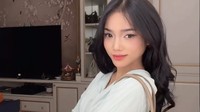 Gaya Fuji Pamer Perdana Beli Tas Hermes Birkin, Segini Harganya