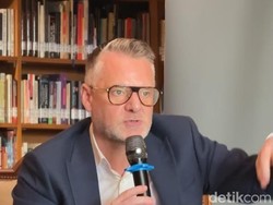 Di Balik Suksesnya Toko Buku Independen Goldsboro Books London