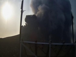 Erupsi Gunung Anak Krakatau Masih Berlangsung, Sudah 7 Kali Meletus