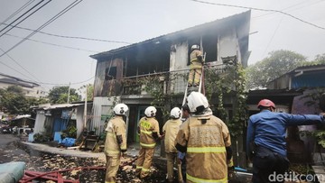 Rumah di Bongsari Semarang Hangus Terbakar