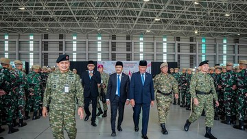 Gus Ipul Lepas 1.500 Kadet Unhan Mengabdi di Sekolah Rakyat