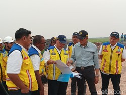 Tinjau KSPEAN Wanam, Menteri PU Pastikan Panen Perdana Dukung Visi Presiden