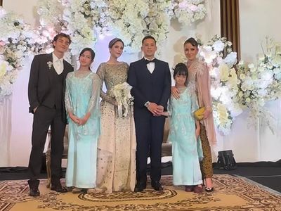 Momen Akrab Olla Ramlan Bareng Anak dan Pacar Kondangan ke Aufar Hutapea
