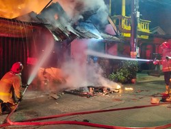 Rumah di Pamulang Hangus Terbakar, Diduga Dipicu Mesin Pompa Air Korslet